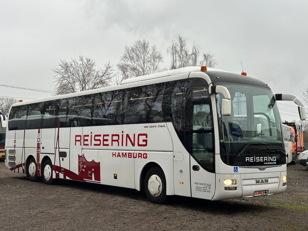 MAN R08 Lions Coach L (wenig Km*Behinderten gerecht) - Távolsági busz: 1 kép. MAN R08 Lions Coach L (wenig Km*Behinderten gerecht) - Távolsági busz: 1 kép.