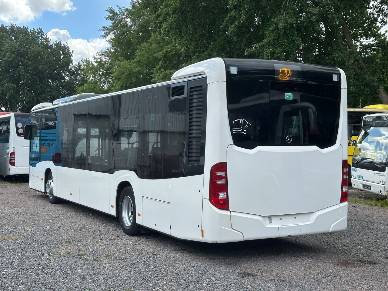 Mercedes-Benz O 530 C2 Citaro Euro 6D*Klimaanlage - Városi busz: 2 kép. Mercedes-Benz O 530 C2 Citaro Euro 6D*Klimaanlage - Városi busz: 2 kép.