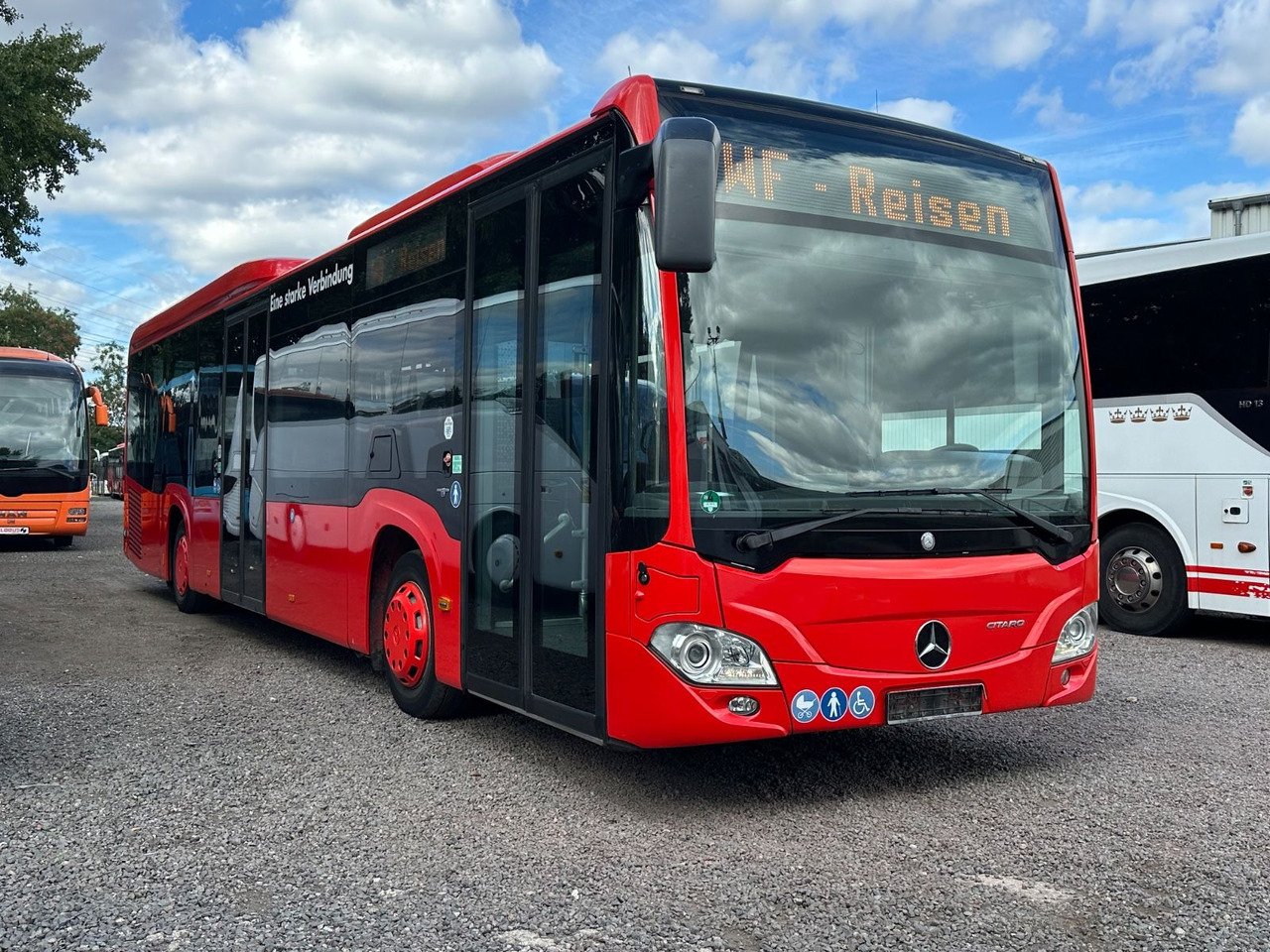Mercedes-Benz O 530 C2 Citaro LE 260KW*Klimaanlage - Városi busz: 2 kép. Mercedes-Benz O 530 C2 Citaro LE 260KW*Klimaanlage - Városi busz: 2 kép.