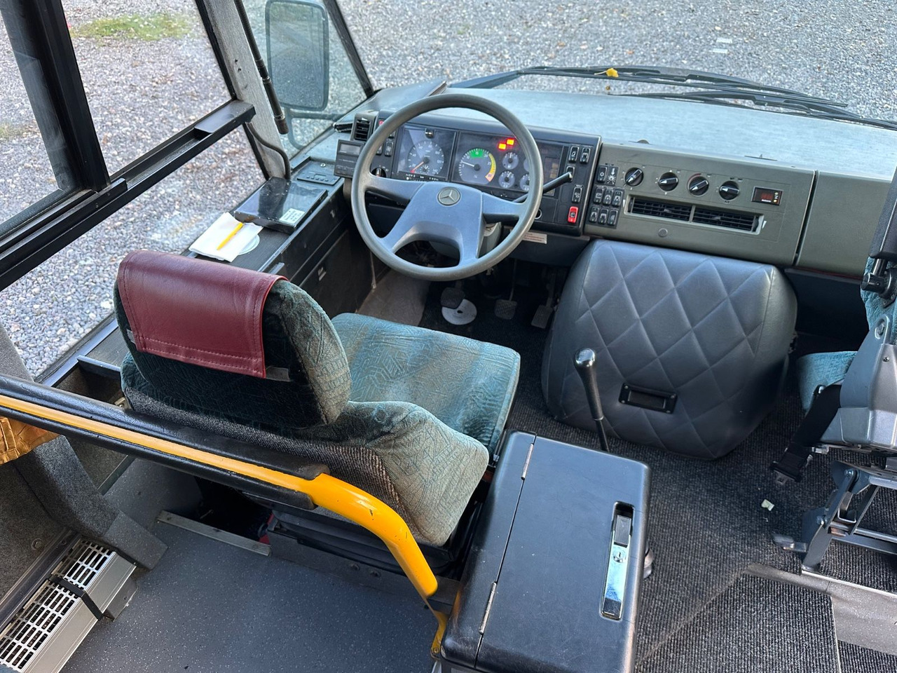 Mercedes-Benz O815 D Teamstar Auwärter (AC*7,49 t) - Minibusz, Kisbusz: 3 kép. Mercedes-Benz O815 D Teamstar Auwärter (AC*7,49 t) - Minibusz, Kisbusz: 3 kép.