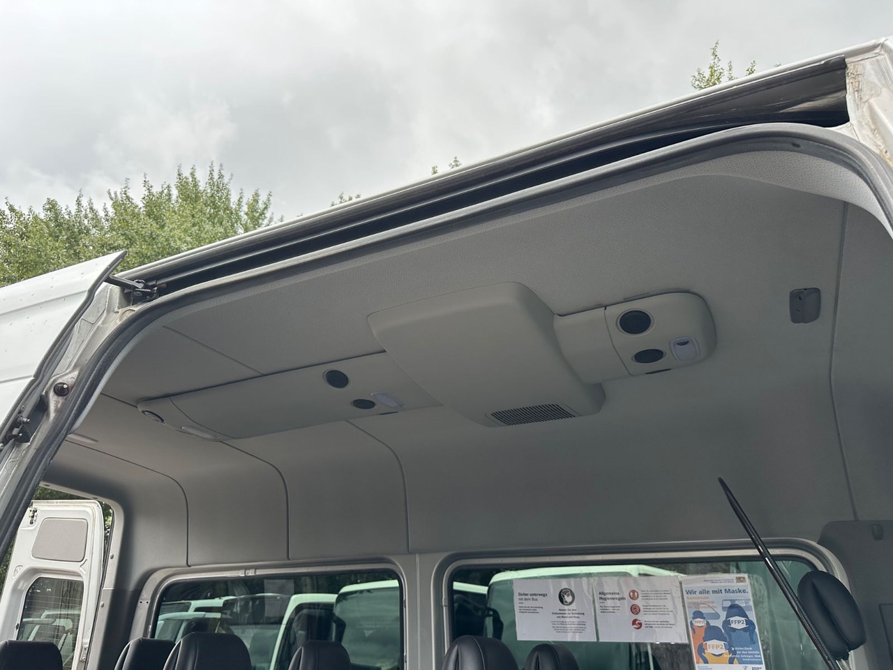 Mercedes-Benz Sprinter 316 CDi (DE*Klima*3,5t) - Minibusz, Kisbusz: 4 kép. Mercedes-Benz Sprinter 316 CDi (DE*Klima*3,5t) - Minibusz, Kisbusz: 4 kép.