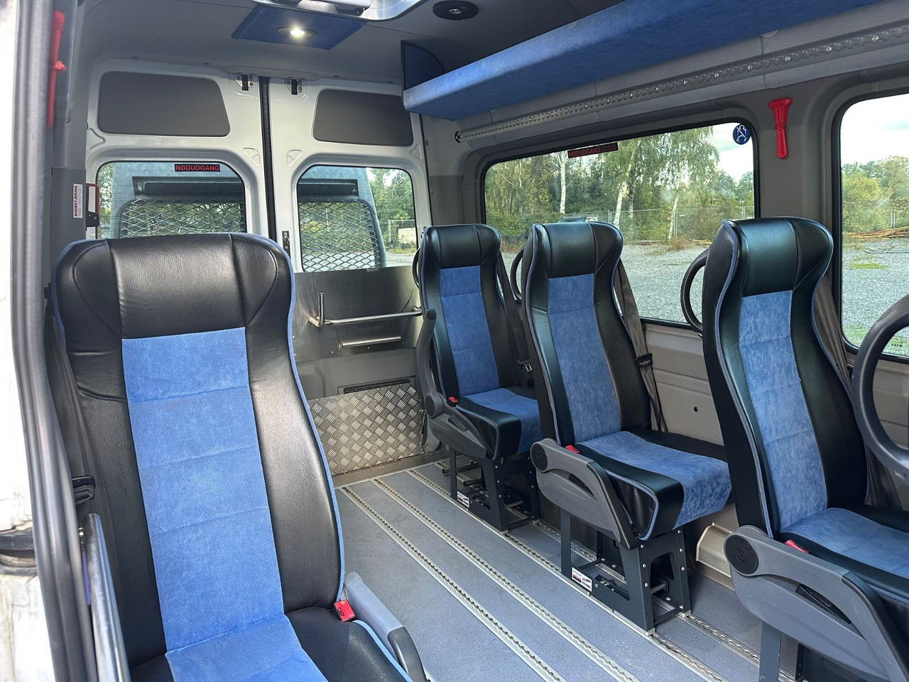 Mercedes-Benz Sprinter 316 CDi (wenig Km*Motor Neu) - Minibusz, Kisbusz: 4 kép. Mercedes-Benz Sprinter 316 CDi (wenig Km*Motor Neu) - Minibusz, Kisbusz: 4 kép.