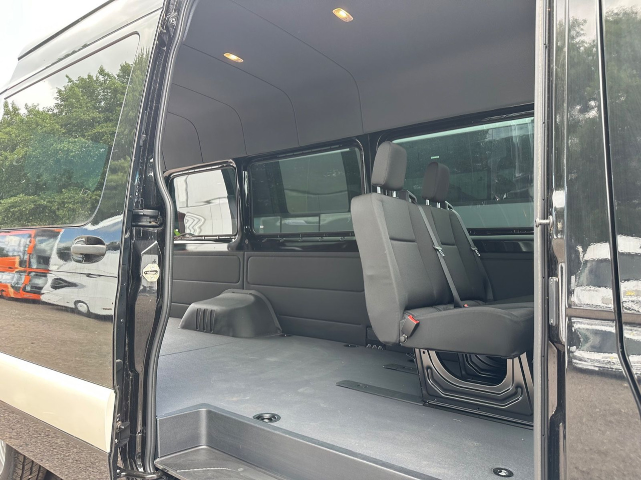 Mercedes-Benz Sprinter 519 CDi 4x4 H+L 360° Cam.*Navi*253.4 Km - Minibusz, Kisbusz: 4 kép. Mercedes-Benz Sprinter 519 CDi 4x4 H+L 360° Cam.*Navi*253.4 Km - Minibusz, Kisbusz: 4 kép.
