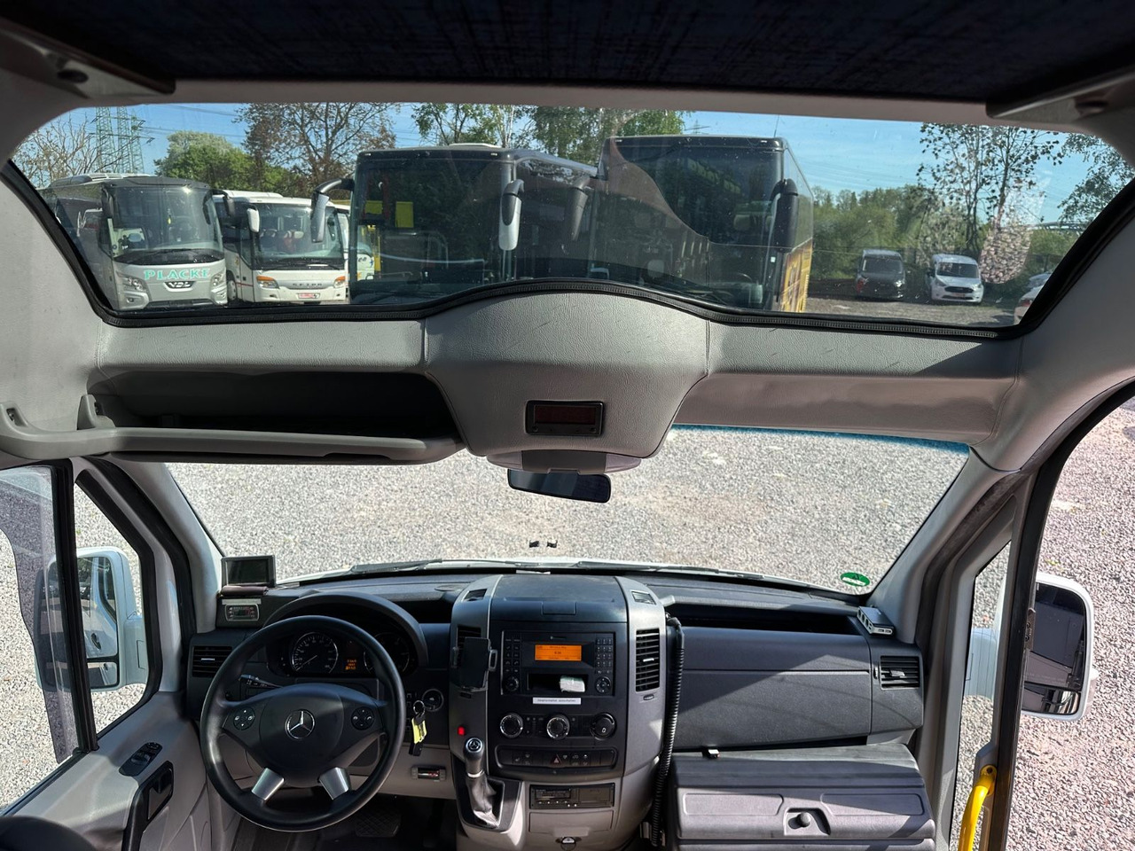 Mercedes-Benz Sprinter 519 CDi (DE*Klimaanlage*Reise*Schalt) - Minibusz, Kisbusz: 5 kép. Mercedes-Benz Sprinter 519 CDi (DE*Klimaanlage*Reise*Schalt) - Minibusz, Kisbusz: 5 kép.