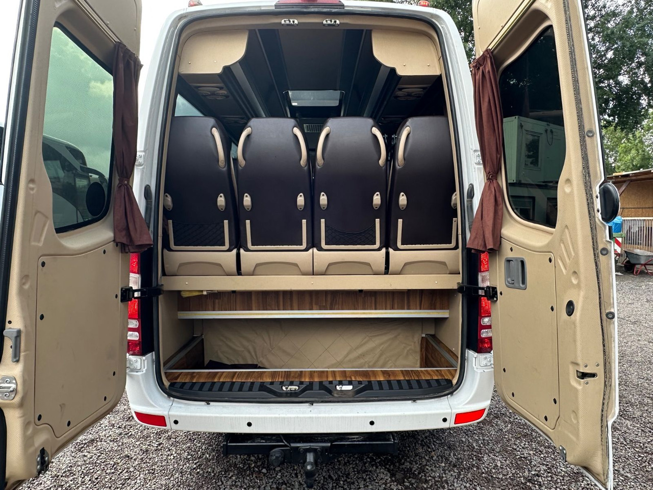 Mercedes-Benz Sprinter 519 CDi (Retarder*Klimaanlage*Reise) - Minibusz, Kisbusz: 3 kép. Mercedes-Benz Sprinter 519 CDi (Retarder*Klimaanlage*Reise) - Minibusz, Kisbusz: 3 kép.