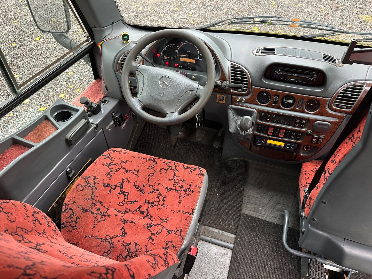 Mercedes-Benz Sprinter XL 616 CDi (DE*Klima*) - Minibusz, Kisbusz: 3 kép. Mercedes-Benz Sprinter XL 616 CDi (DE*Klima*) - Minibusz, Kisbusz: 3 kép.