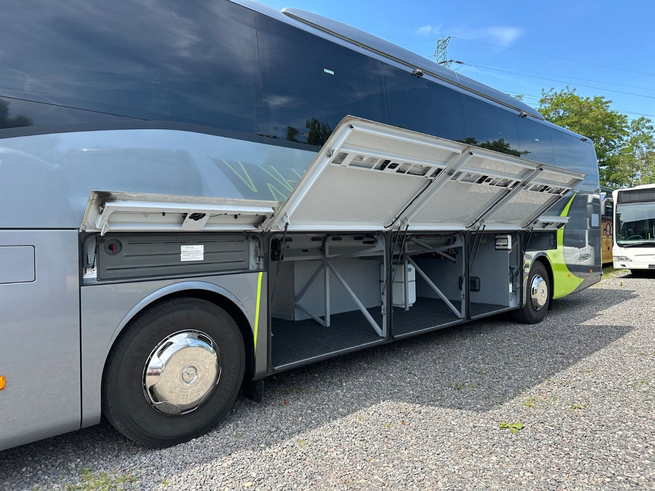 Mercedes-Benz Tourismo E 15 RHD (wenig Km*TOP*DE) - Távolsági busz: 5 kép. Mercedes-Benz Tourismo E 15 RHD (wenig Km*TOP*DE) - Távolsági busz: 5 kép.