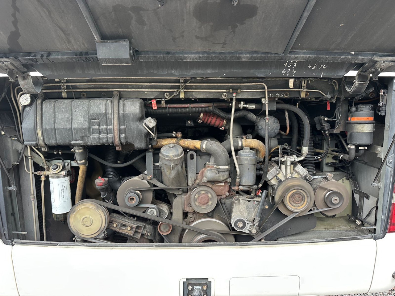 Mercedes-Benz Tourismo O350 16 RHD-M (56 Sitze*DE*TOP) - Távolsági busz: 4 kép. Mercedes-Benz Tourismo O350 16 RHD-M (56 Sitze*DE*TOP) - Távolsági busz: 4 kép.