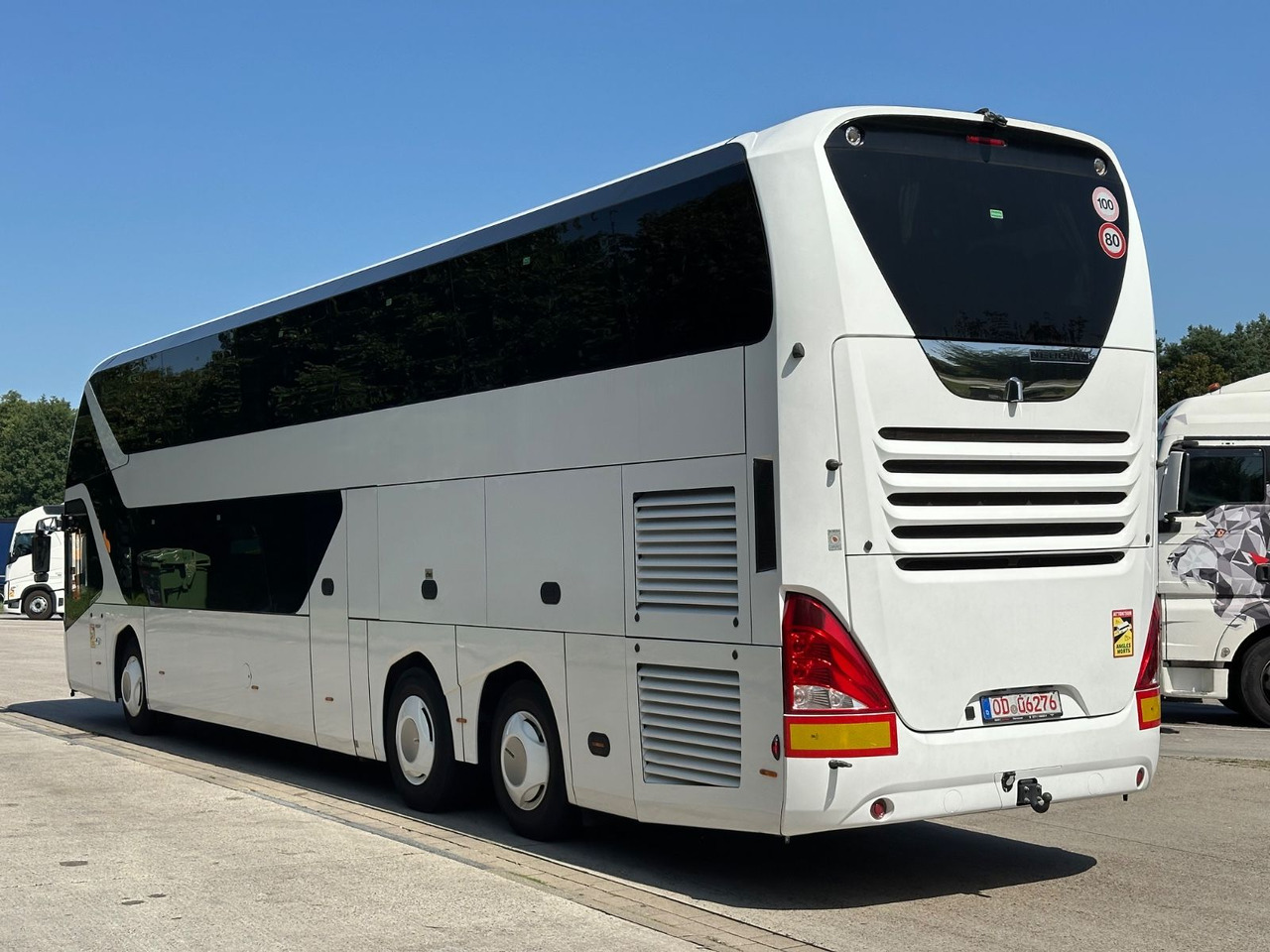 Neoplan P06 Skyliner L (83 Sitze*TOP*Motor Neu*Panorama) - Emeletes busz: 3 kép. Neoplan P06 Skyliner L (83 Sitze*TOP*Motor Neu*Panorama) - Emeletes busz: 3 kép.