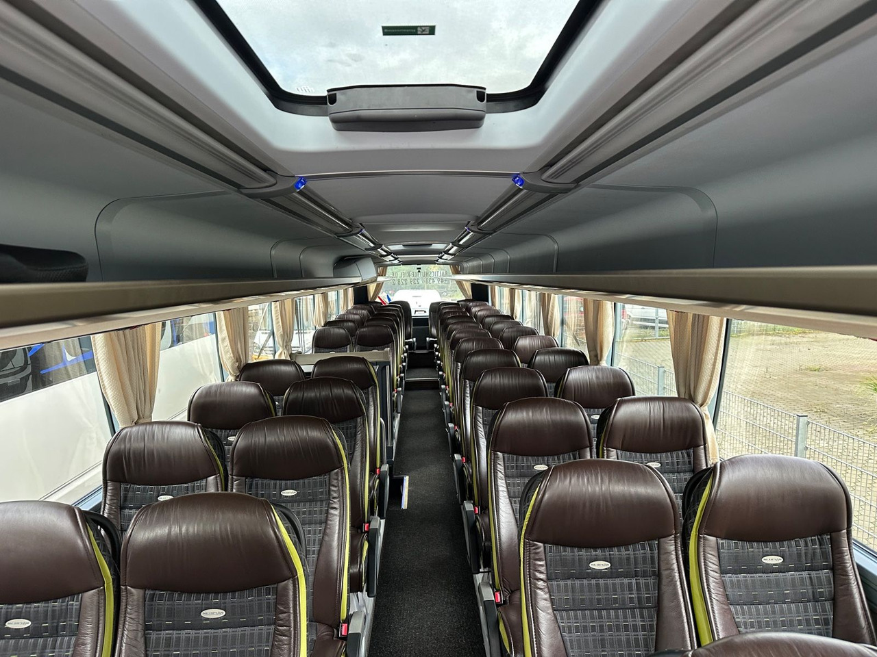 Távolsági busz Neoplan P15 Cityliner C (Euro6*TOP*DE): 16 kép.