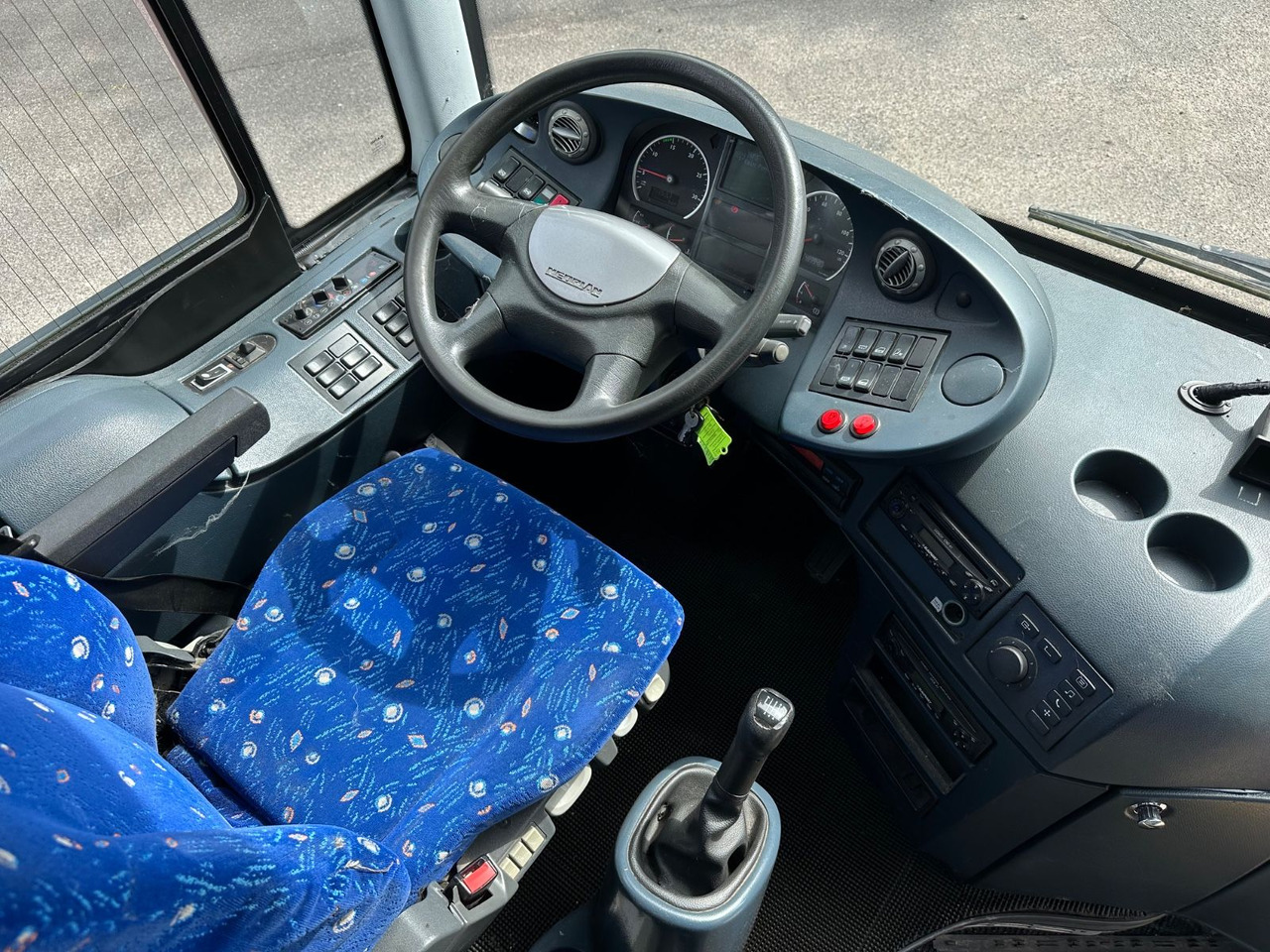 Neoplan P25 Trendliner 3516ÜC Klimaanlage*WC*57 Sitze Neoplan P25 Trendliner 3516ÜC Klimaanlage*WC*57 Sitze - Távolsági busz: 5 kép. Neoplan P25 Trendliner 3516ÜC Klimaanlage*WC*57 Sitze Neoplan P25 Trendliner 3516ÜC Klimaanlage*WC*57 Sitze - Távolsági busz: 5 kép.