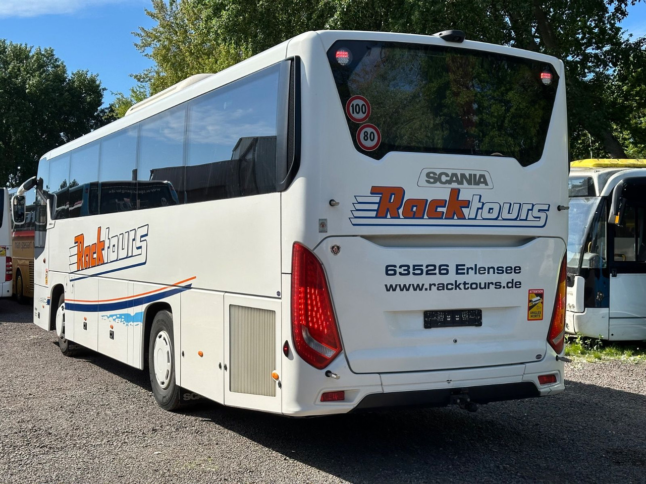Scania Interlink MD (wenig Km*TOP*DE) S511 HD/ O350K - Távolsági busz: 2 kép. Scania Interlink MD (wenig Km*TOP*DE) S511 HD/ O350K - Távolsági busz: 2 kép.