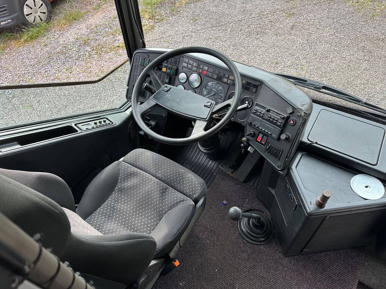 Setra S 315 UL (56 Sitze*Klima*Schalt*TOP) - Helyközi busz: 5 kép. Setra S 315 UL (56 Sitze*Klima*Schalt*TOP) - Helyközi busz: 5 kép.