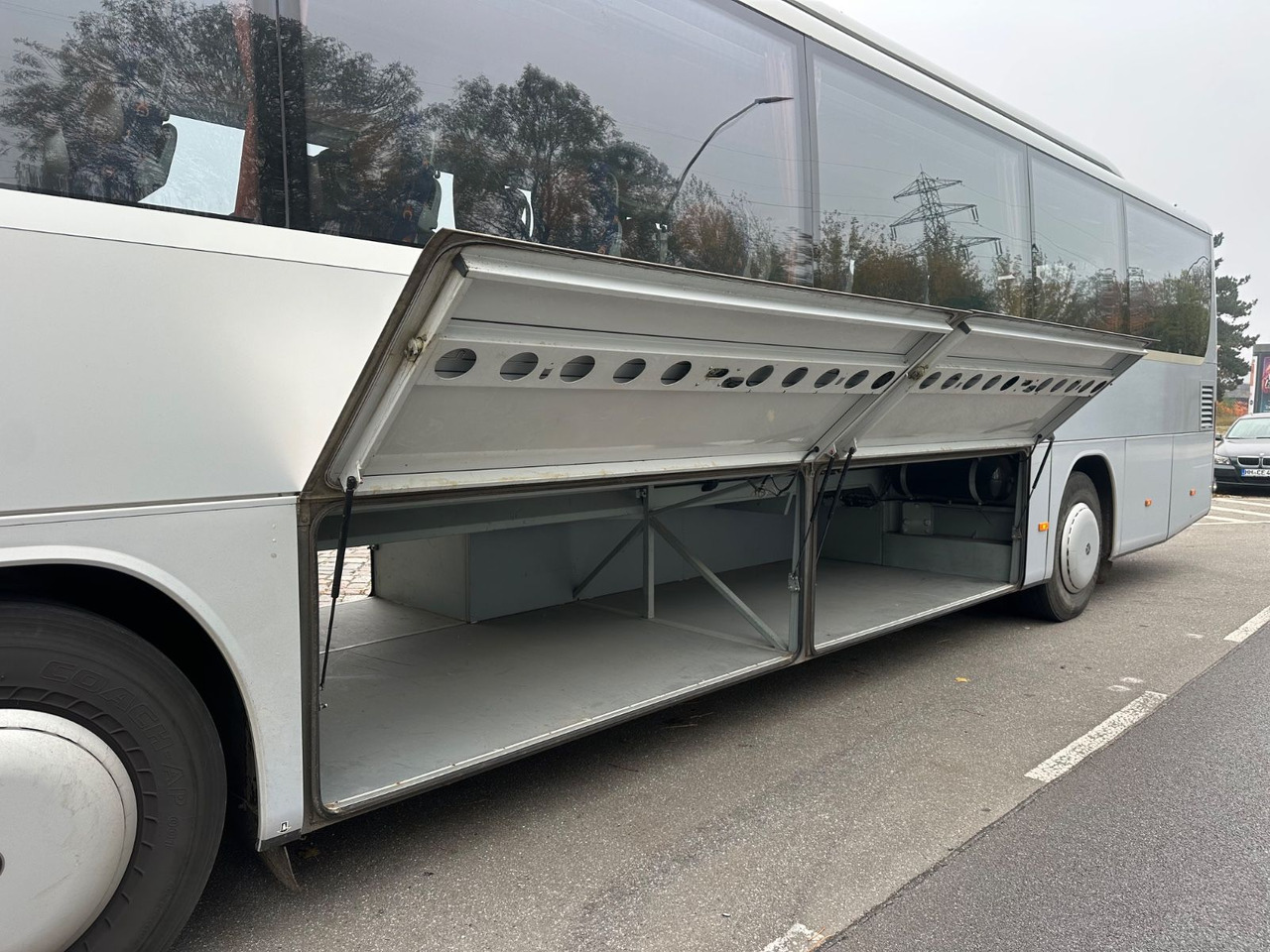Setra S 415 GT (original Euro 4*Küche*WC) - Távolsági busz: 3 kép. Setra S 415 GT (original Euro 4*Küche*WC) - Távolsági busz: 3 kép.