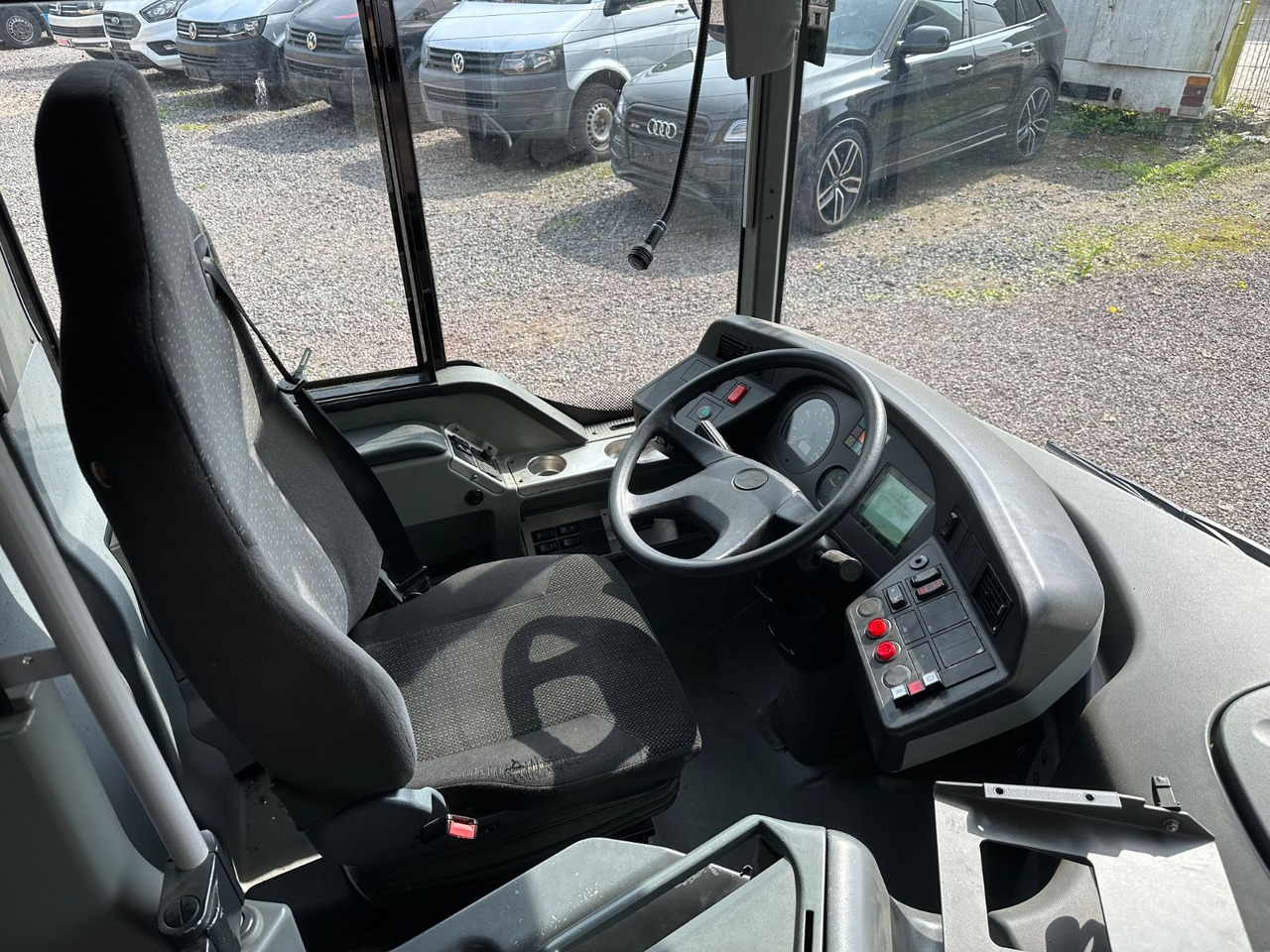 Setra S 415 NF (Klima*Euro 5) - Városi busz: 4 kép. Setra S 415 NF (Klima*Euro 5) - Városi busz: 4 kép.