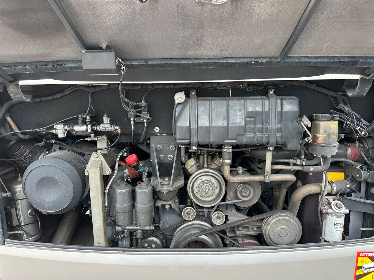 Setra S 415 UL GT (Motor neu*TOP) - Helyközi busz: 4 kép. Setra S 415 UL GT (Motor neu*TOP) - Helyközi busz: 4 kép.