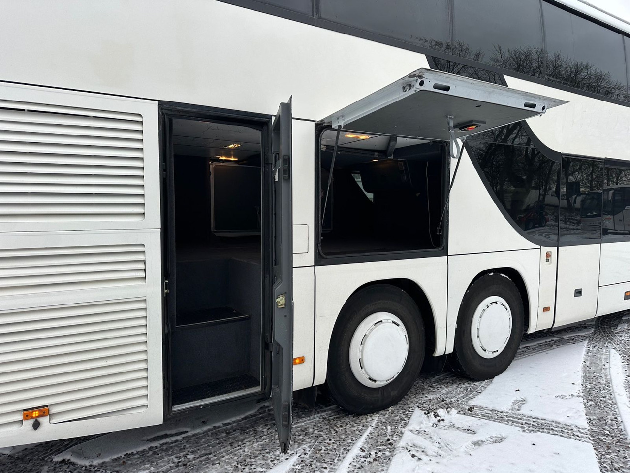 Setra S 431 DT (80 Sitze*TOP*wenig Km) - Emeletes busz: 4 kép. Setra S 431 DT (80 Sitze*TOP*wenig Km) - Emeletes busz: 4 kép.