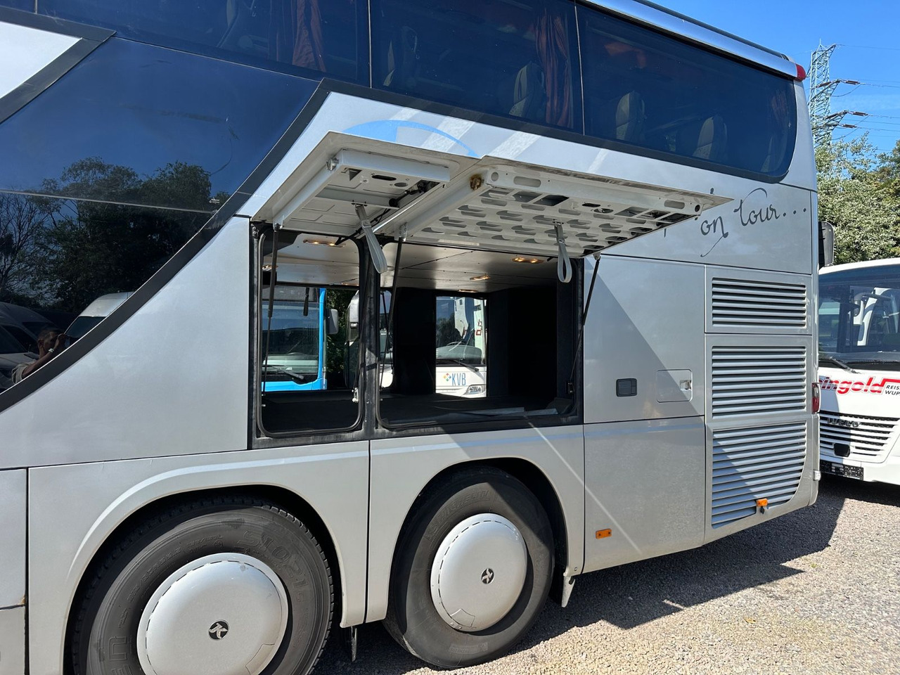 Setra S 431 DT (80Sitze*TOP*Euro 5*Panorama Dach) - Emeletes busz: 4 kép. Setra S 431 DT (80Sitze*TOP*Euro 5*Panorama Dach) - Emeletes busz: 4 kép.