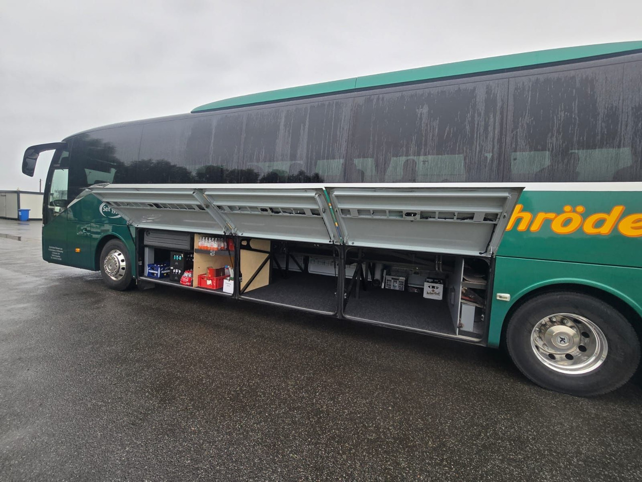 Setra S 516 MD (58 Sitze*DE*287 tKm) - Távolsági busz: 5 kép. Setra S 516 MD (58 Sitze*DE*287 tKm) - Távolsági busz: 5 kép.