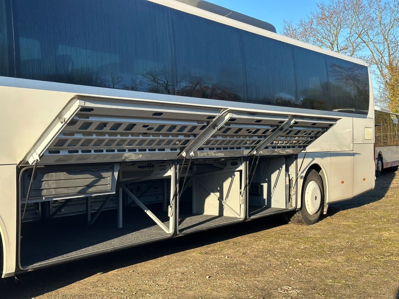 Setra S 516 MD (TOP*DE) - Távolsági busz: 5 kép. Setra S 516 MD (TOP*DE) - Távolsági busz: 5 kép.