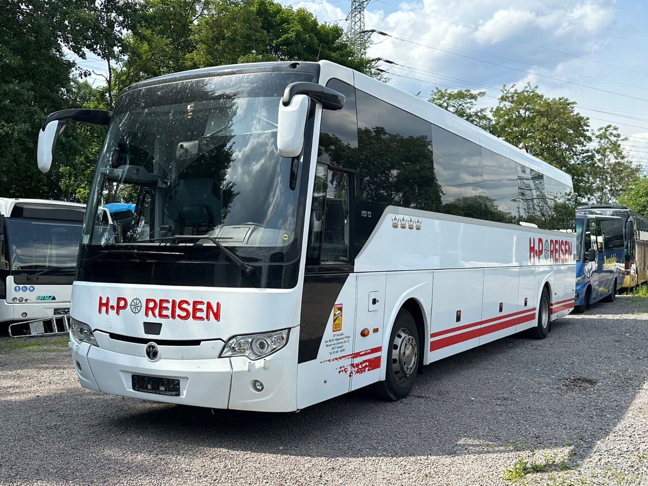 Temsa HD 13 HCD (57Sitze*Euro6*TOP) Tourismo M - Távolsági busz: 1 kép. Temsa HD 13 HCD (57Sitze*Euro6*TOP) Tourismo M - Távolsági busz: 1 kép.