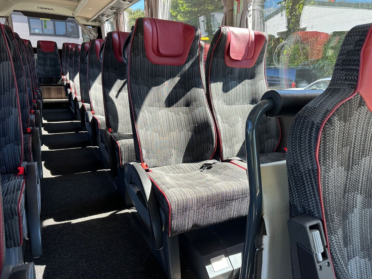 Temsa MD7 plus (wenig Km*34 Sitze*DE) MD9 - Minibusz, Kisbusz: 5 kép. Temsa MD7 plus (wenig Km*34 Sitze*DE) MD9 - Minibusz, Kisbusz: 5 kép.