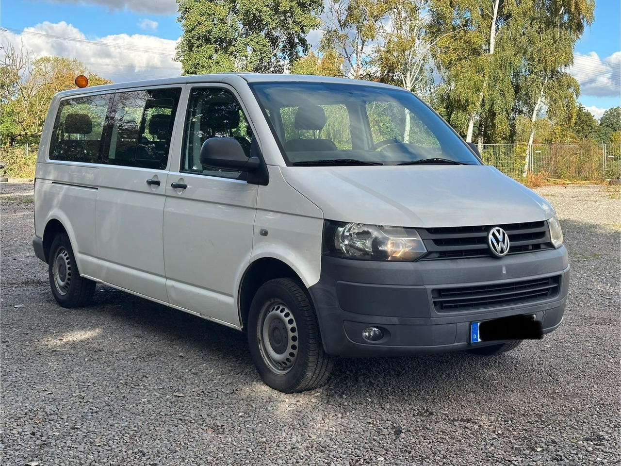 Volkswagen T5 Kombi - Kisbusz: 5 kép. Volkswagen T5 Kombi - Kisbusz: 5 kép.