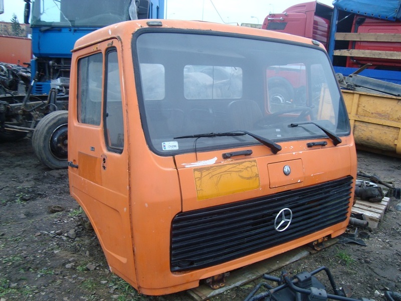 MERCEDES BENZ SK 1722 1824 1827 1831 1850 - Fülke: 2 kép. MERCEDES BENZ SK 1722 1824 1827 1831 1850 - Fülke: 2 kép.