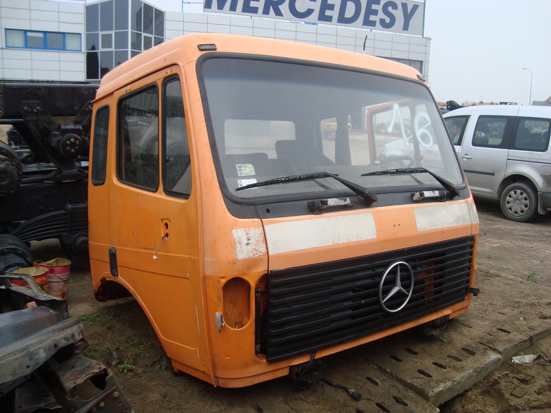 MERCEDES BENZ SK 1722 1824 1827 1831 1850 - Fülke: 5 kép. MERCEDES BENZ SK 1722 1824 1827 1831 1850 - Fülke: 5 kép.